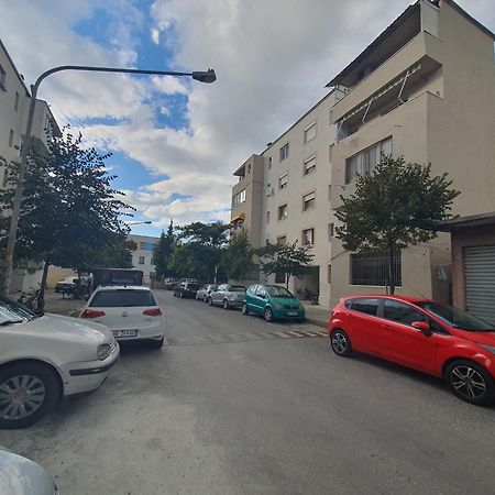 Central Home Away From Home Shkoder Luaran gambar