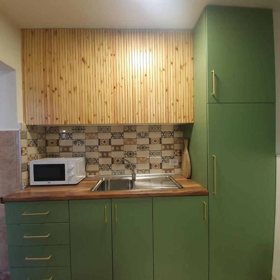 Central Home Away From Home Shkoder Luaran gambar