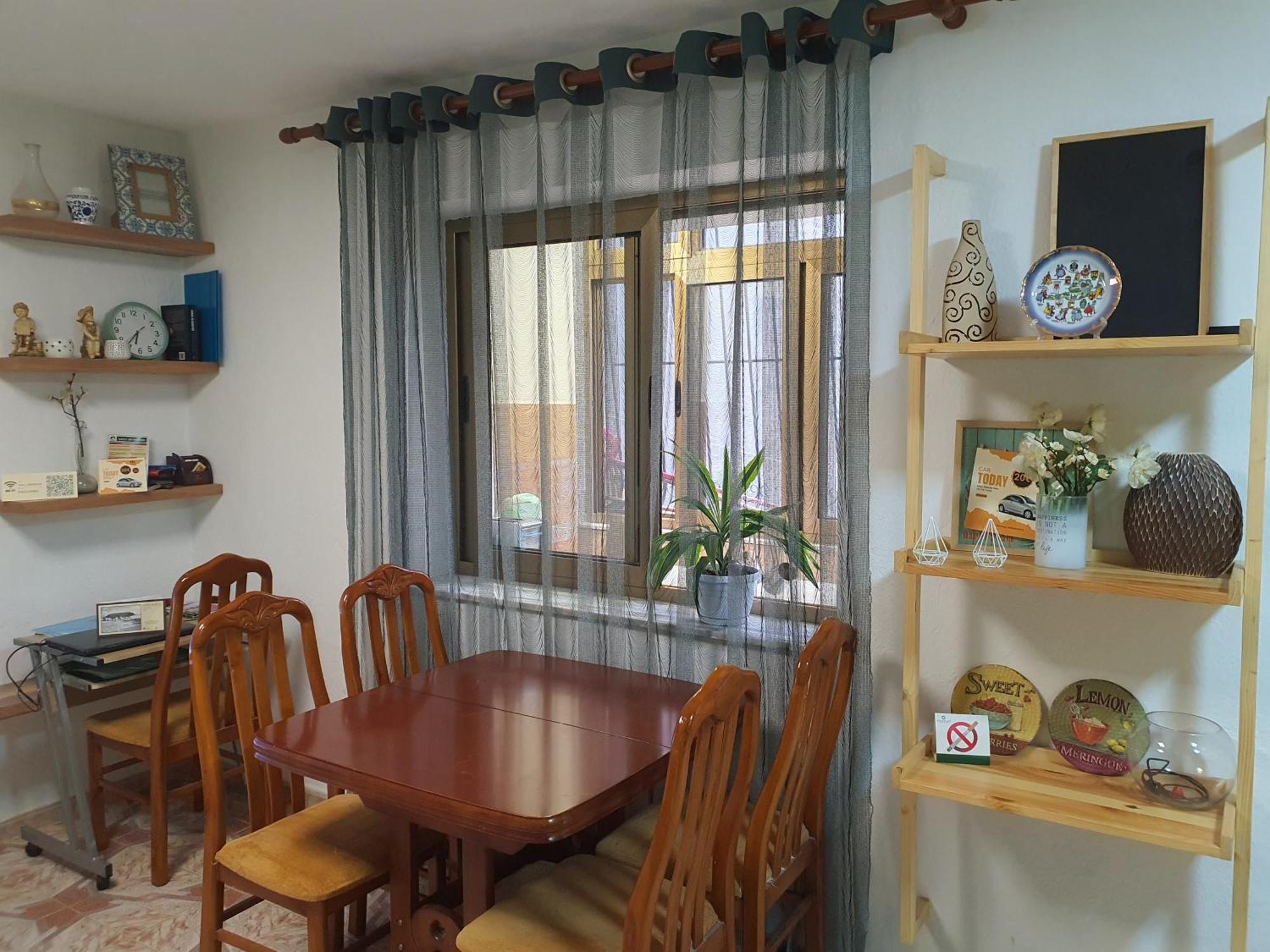 Central Home Away From Home Shkoder Luaran gambar